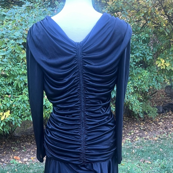 1980s Authentic Vintage Black Ruched Dress - Picture 3 of 4
